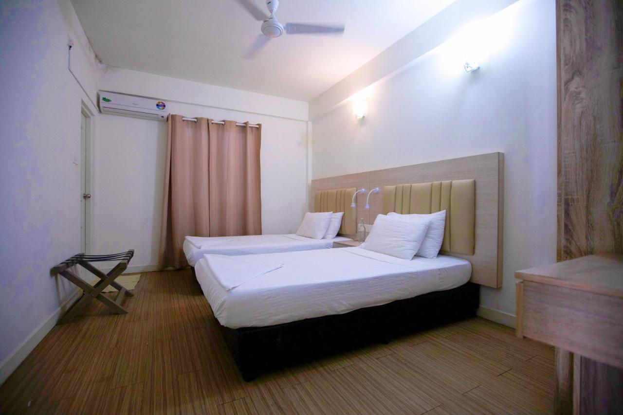Keyla Inn Thulusdhoo Bagian luar foto