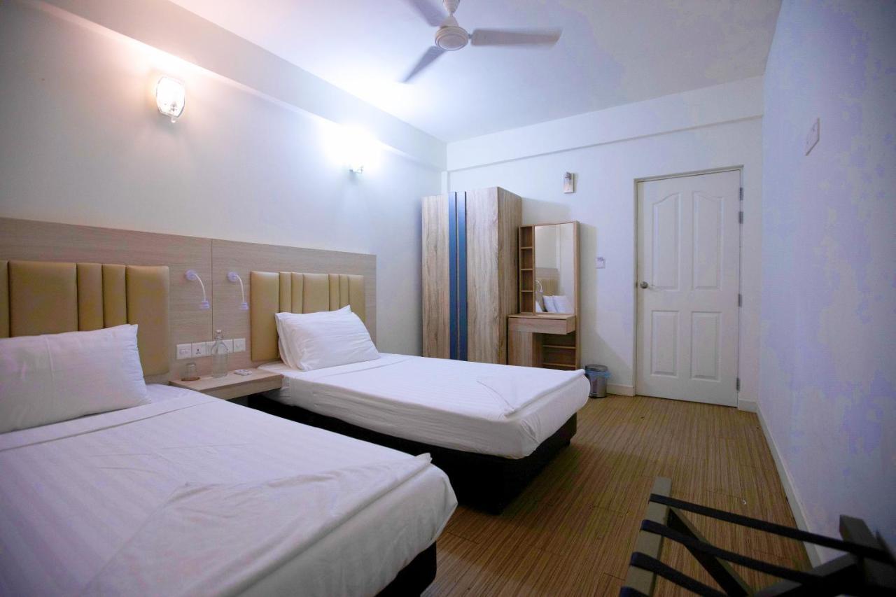 Keyla Inn Thulusdhoo Bagian luar foto