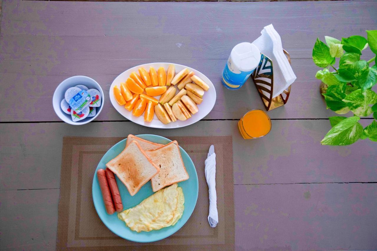 Keyla Inn Thulusdhoo Bagian luar foto