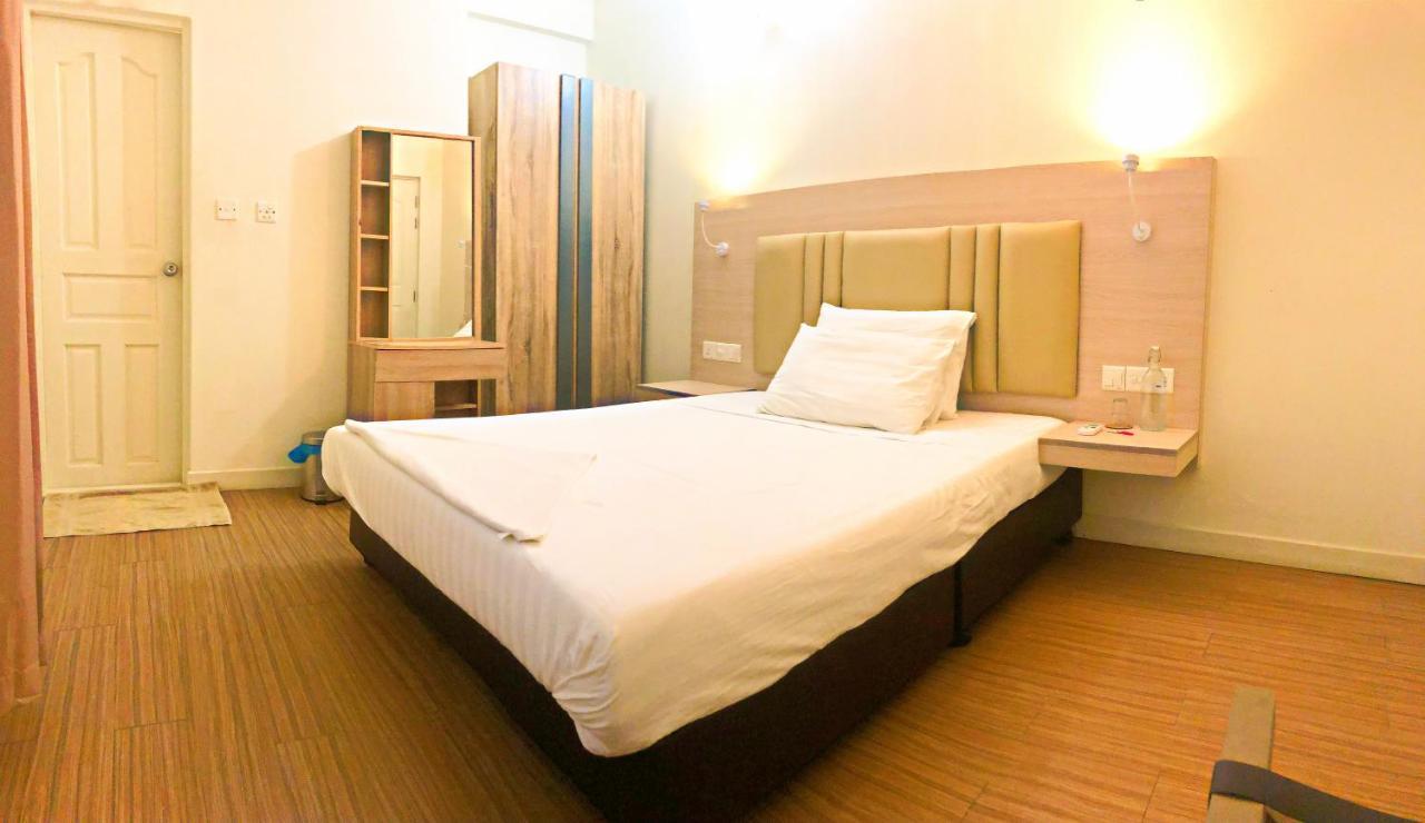 Keyla Inn Thulusdhoo Bagian luar foto
